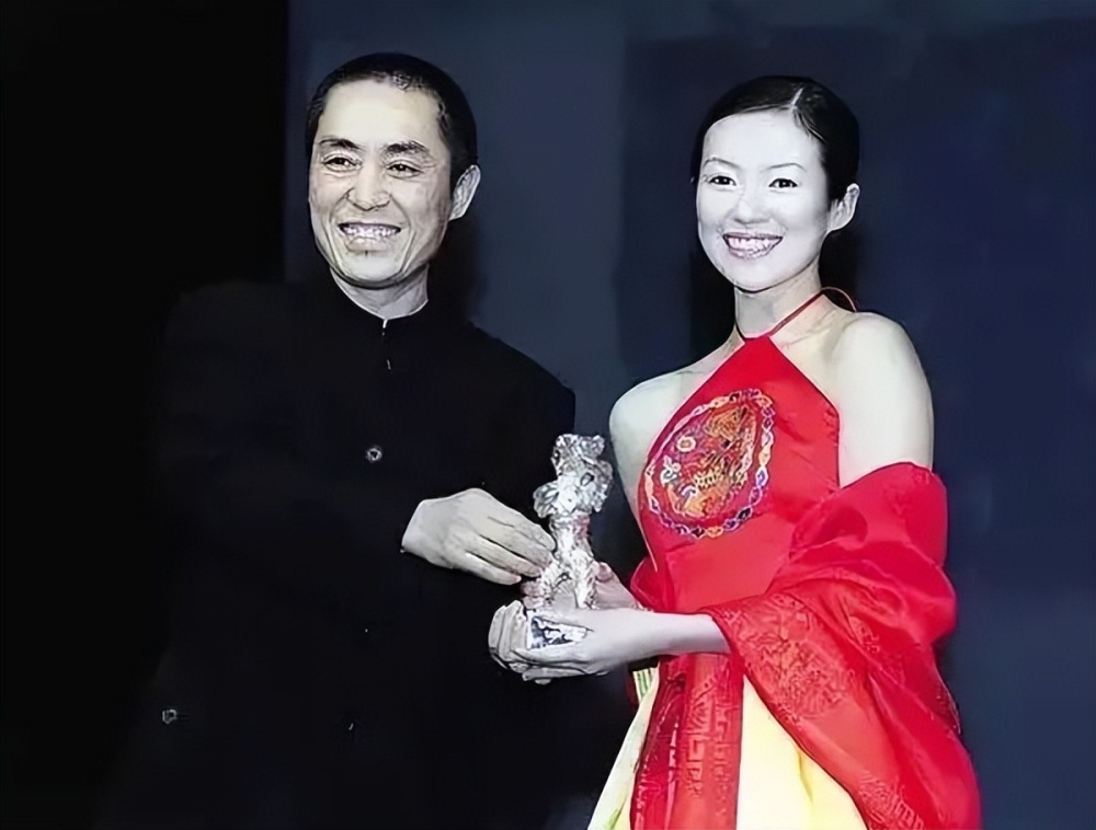 陷入"被推走"罗生门的章子怡,演尽了娱乐圈的世态炎凉_腾讯新闻