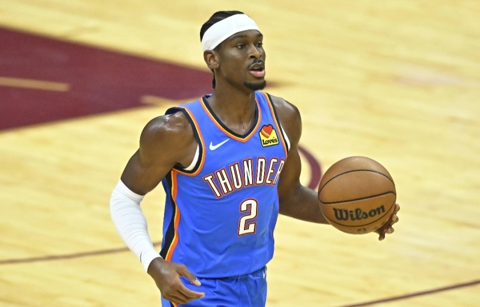 狂轰40 6 6!亚历山大天神下凡,切特36分10板,雷霆送勇士六连败_腾讯新