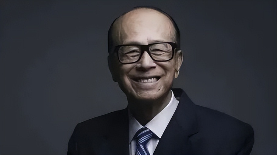 李嘉诚再次蝉联香港首富,坐拥2600亿资产