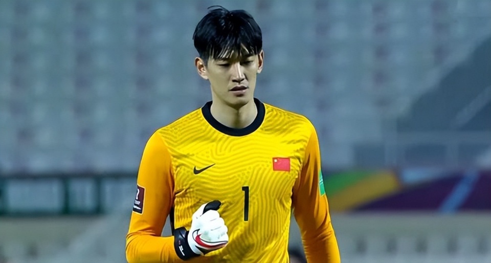 拒绝门里蹲中国门将急需进行改革黄健翔建议中超引进外籍门将