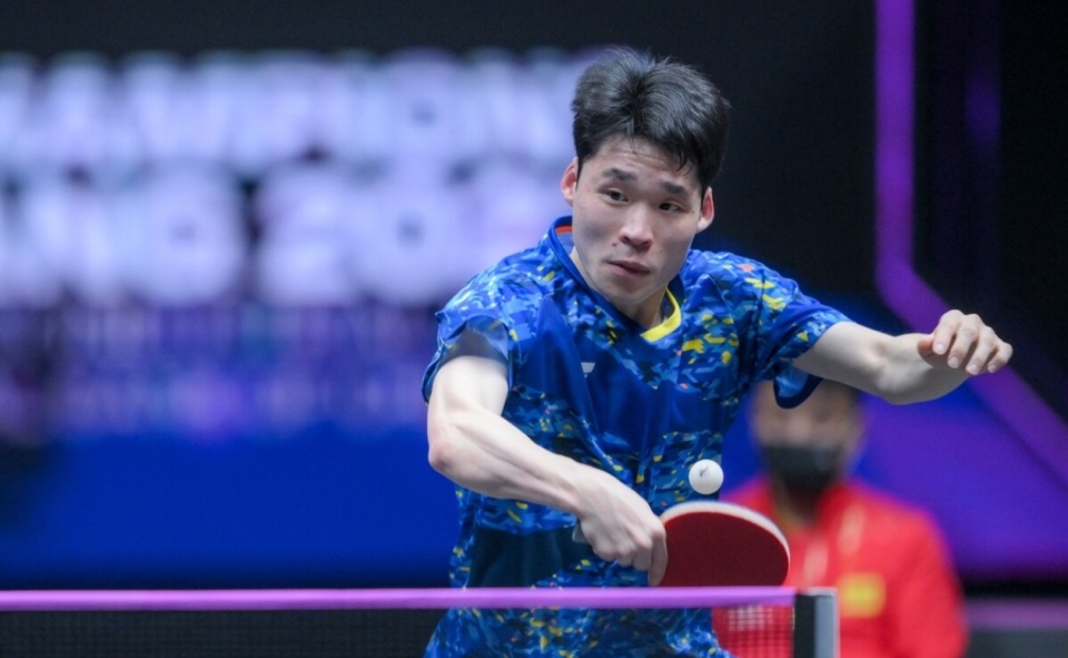 安宰贤和杜达比赛的同时1号台是另一位韩国选手张禹珍与中国香港队
