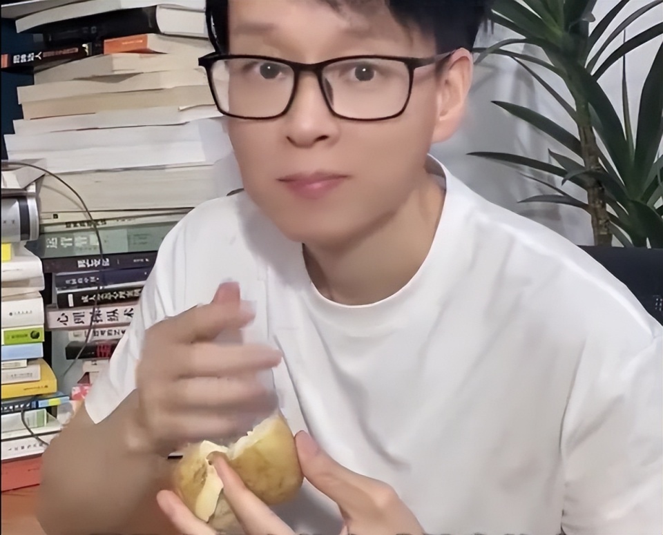 男子用土豆当主食 半年瘦了25斤，脂肪肝没了