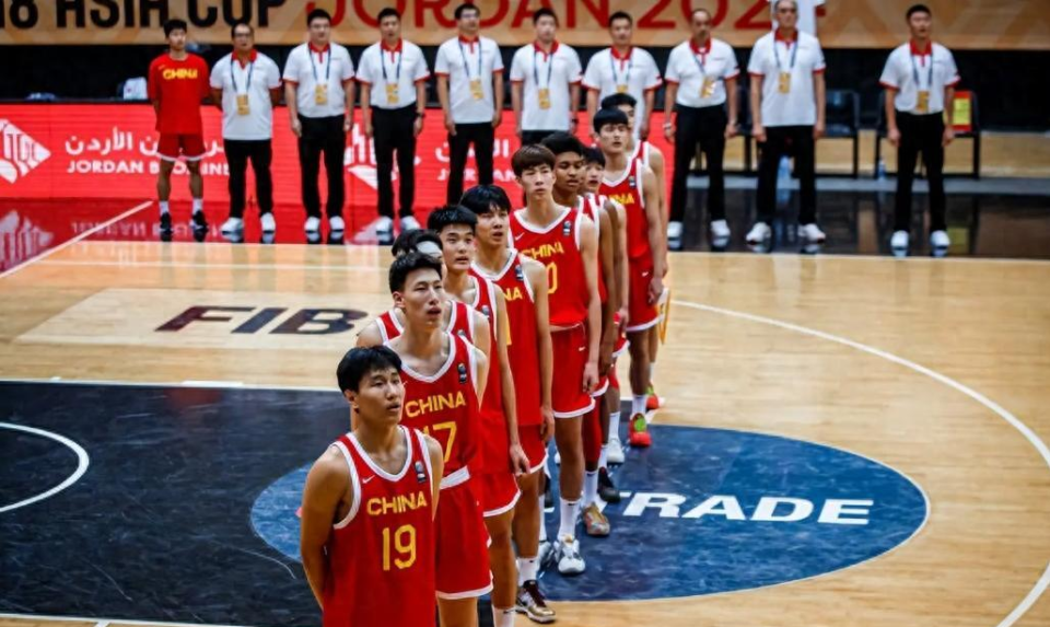 五连败暴露问题！U19男篮一人表现拖后腿，一人却闪光有望闯NBA