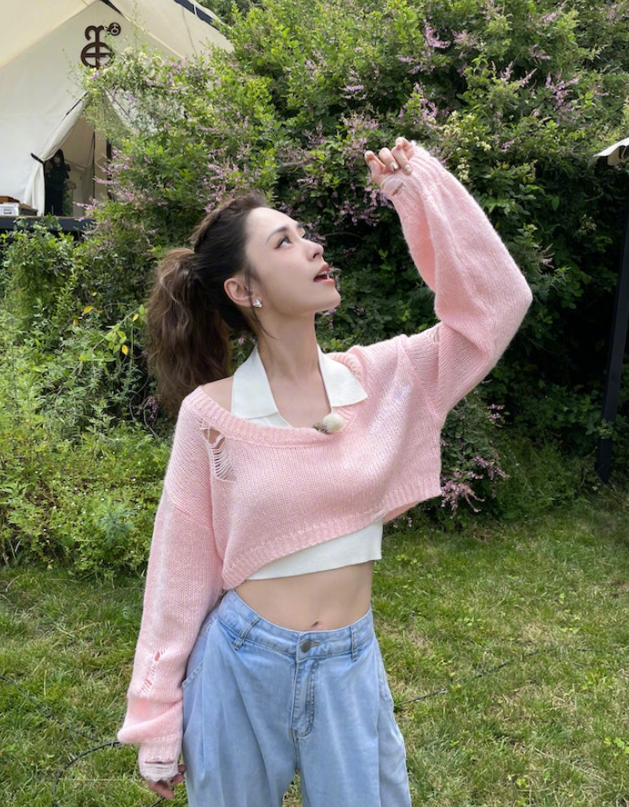 42岁钟欣潼晒泳装照,身材暴瘦重回巅峰,被曝与女版陈冠希拍拖_腾讯