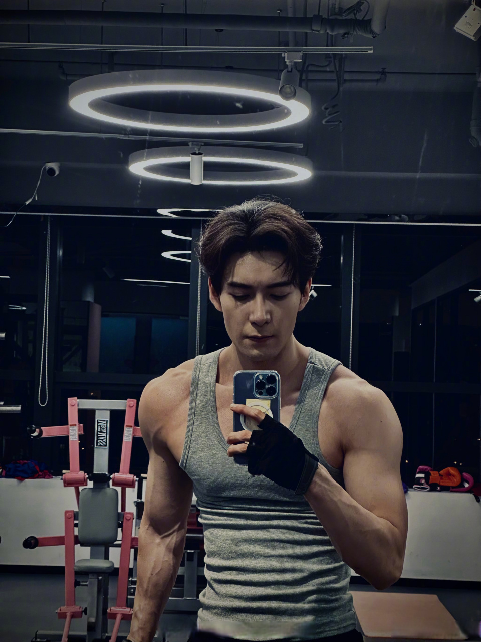 娱乐圈新晋好身材:于适又壮又瘦,许凯手臂惊人,吴磊变型男