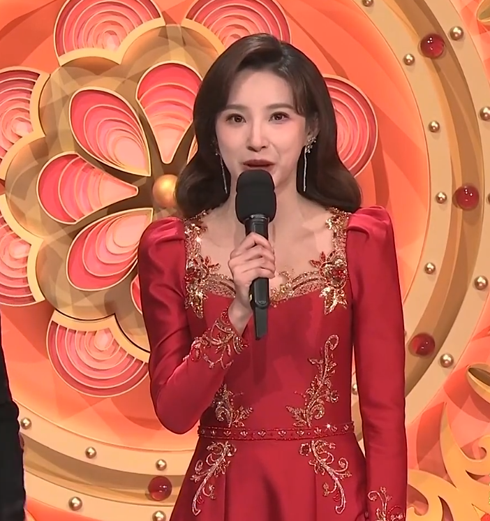 春晚主持人状态比拼!