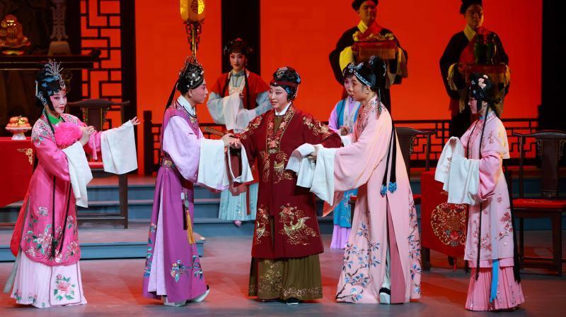 青春阵容重排《五女拜寿》 看评剧"后浪"挑战经典