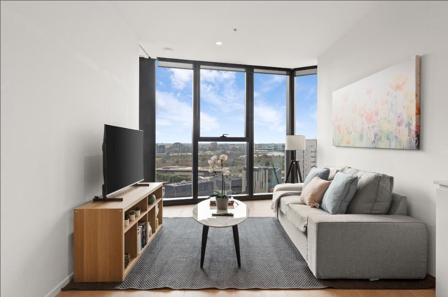 38岁女子分手找房难，竟因姑姑一句话住进养老院？