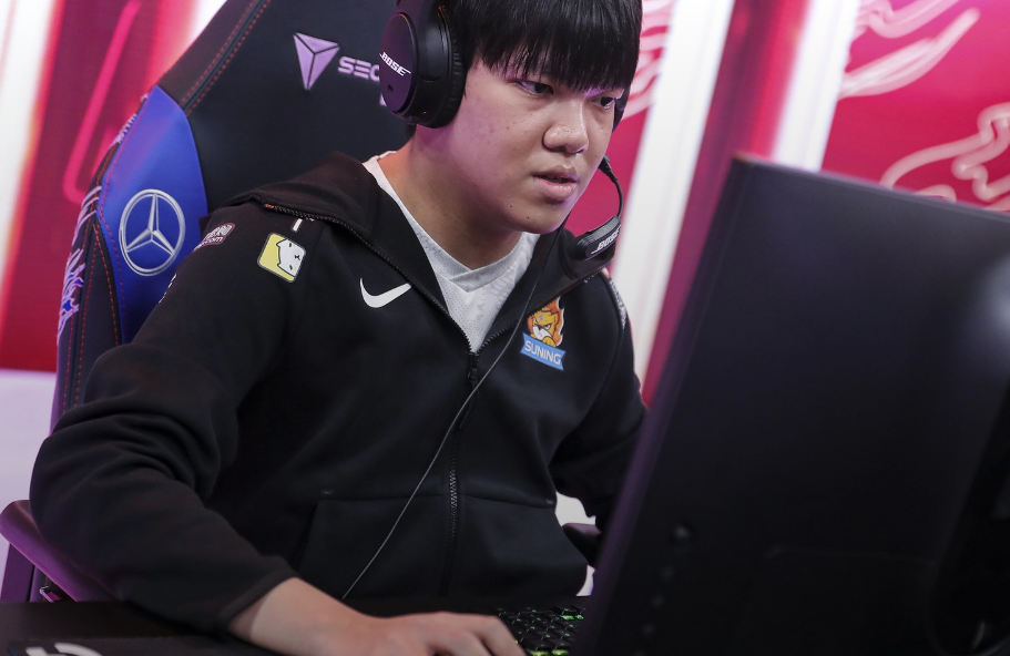 JDG德杯临时换中野，CFO双人组或走到尽头？_腾讯新闻