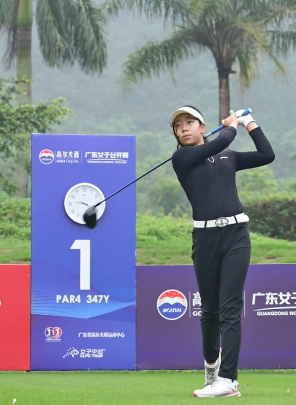 虎父无犬女,恭喜刘国梁,女儿刘宇婕夺中巡高尔夫女子公开赛亚军