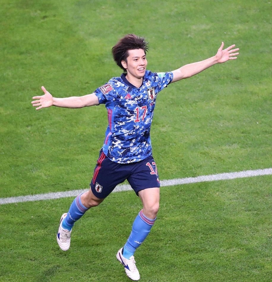 25岁日本国脚,将从德乙转战五大联赛,意甲,英超三豪门有意