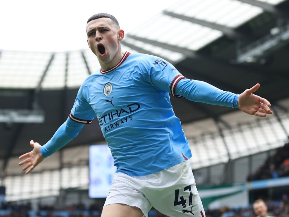 英超曼城20纽卡斯尔福登3连斩贝席攻入蓝月英超主场1000球