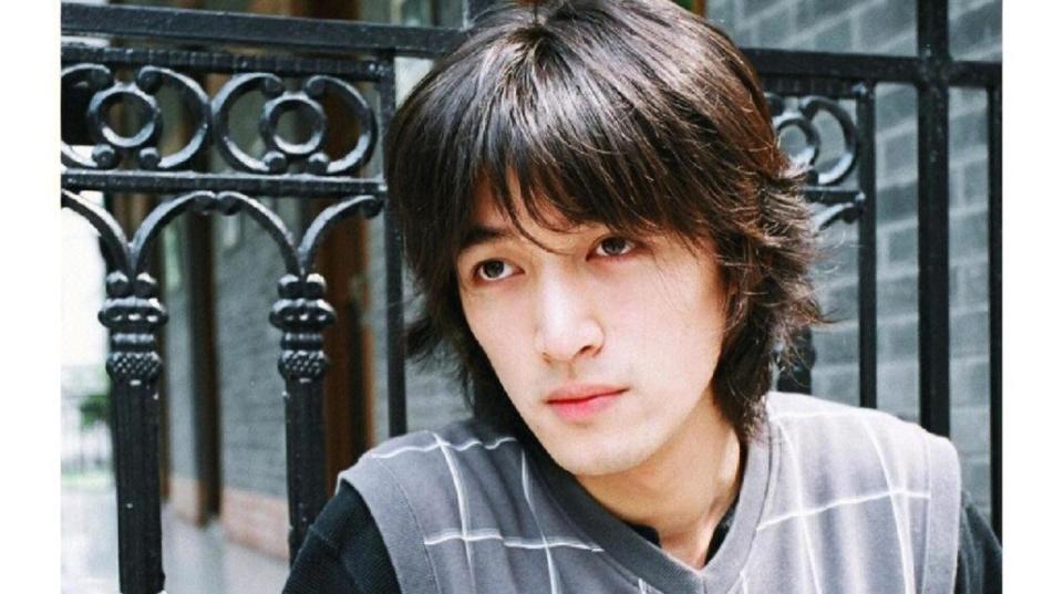 “替”胡歌挡灾离世的张冕，离世17年，她的父母原谅胡歌了吗？_腾讯新闻