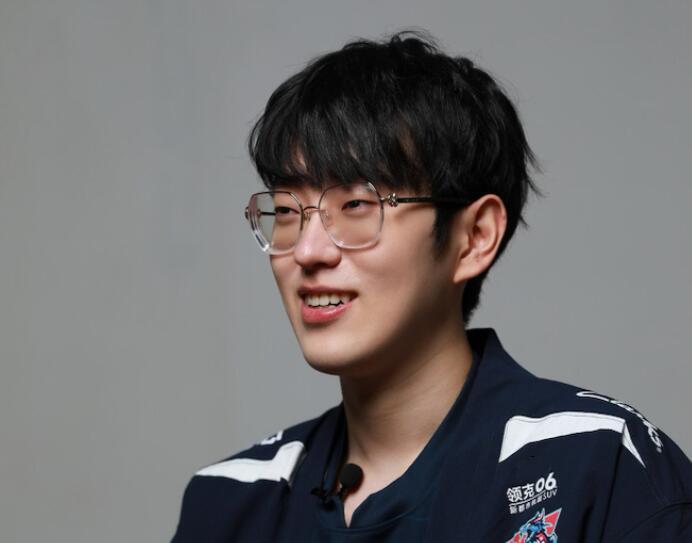 scout再次表达自己厌恶lpl,直言当初不想来,是迫不得已才来的