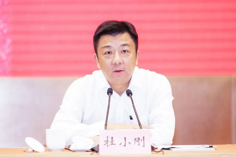 陈之常赴任南京，成江苏13市最年轻（代）市长_腾讯新闻