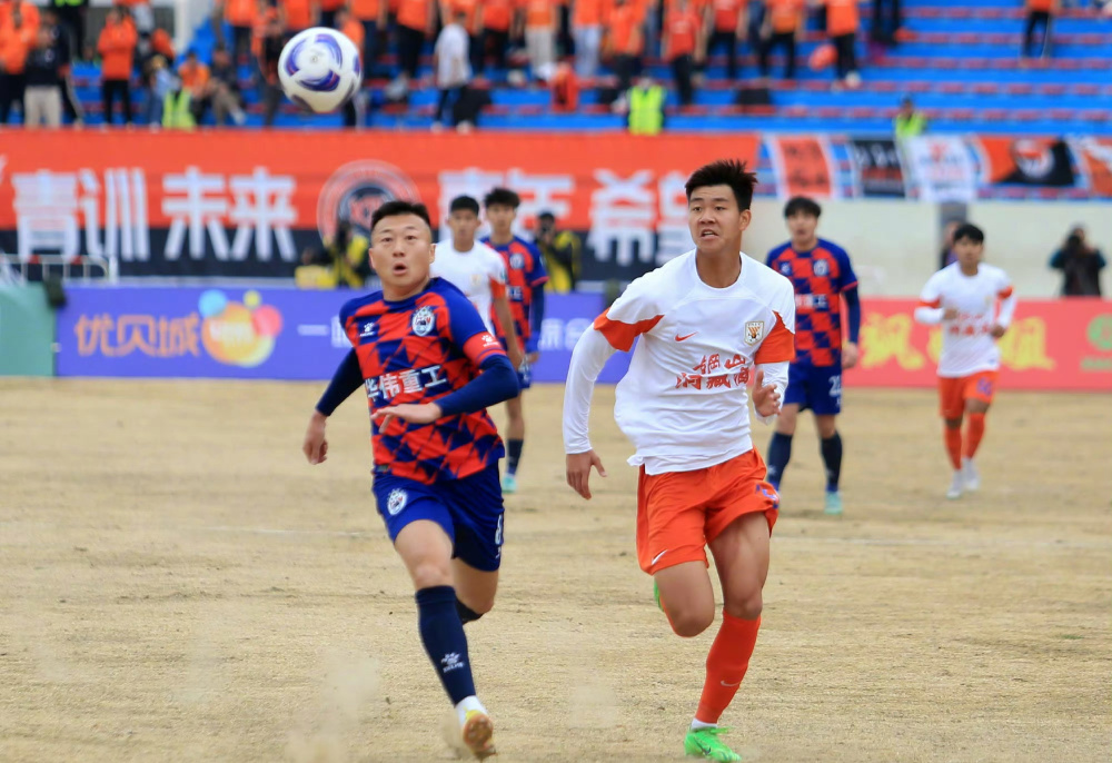 二队打硬仗泰山高中锋后继有人比郭田雨强新蒿俊闵明年上1队