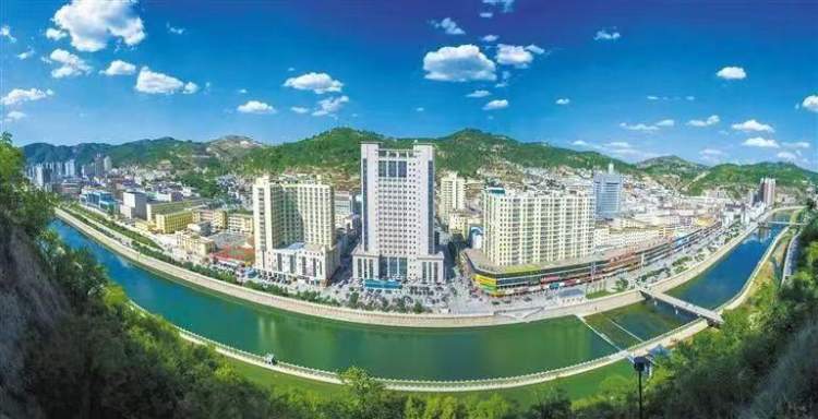 走进陕北志丹县 瞻仰"红都"(1)