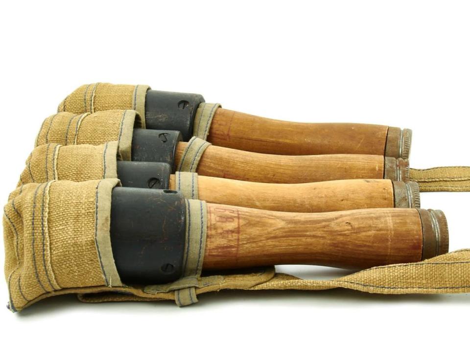 生产数量超过20亿,至今还有库存,好评如潮的中国67式木柄手榴弹