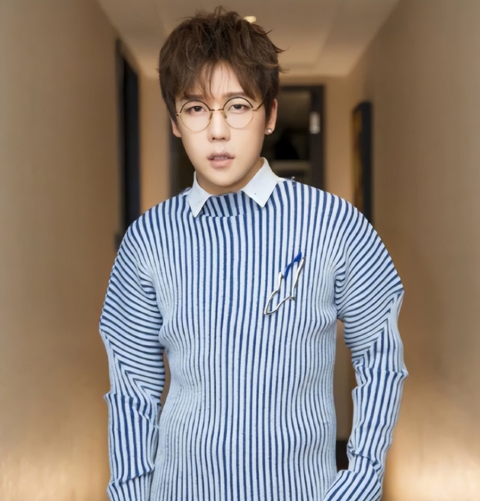 刘维住院手术引担忧,本人术后发文报平安,曾一年内痛失三位至亲