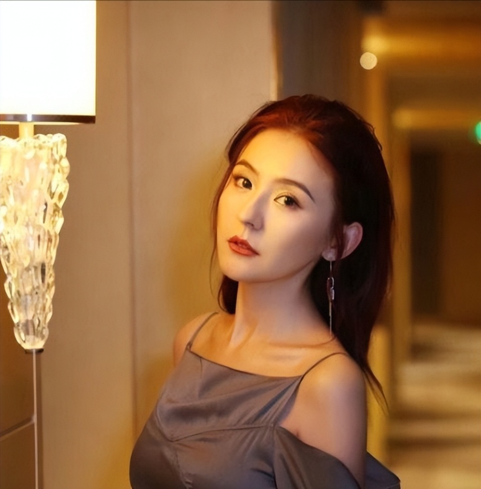 带病拍戏,入圈14年才小有名气,热依扎告诉我们成功从不容易_腾讯新闻