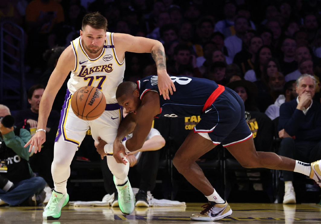 場均轟34分9助攻，又打破歷史紀錄！再忍一個賽季，你或許被誤解了 - 