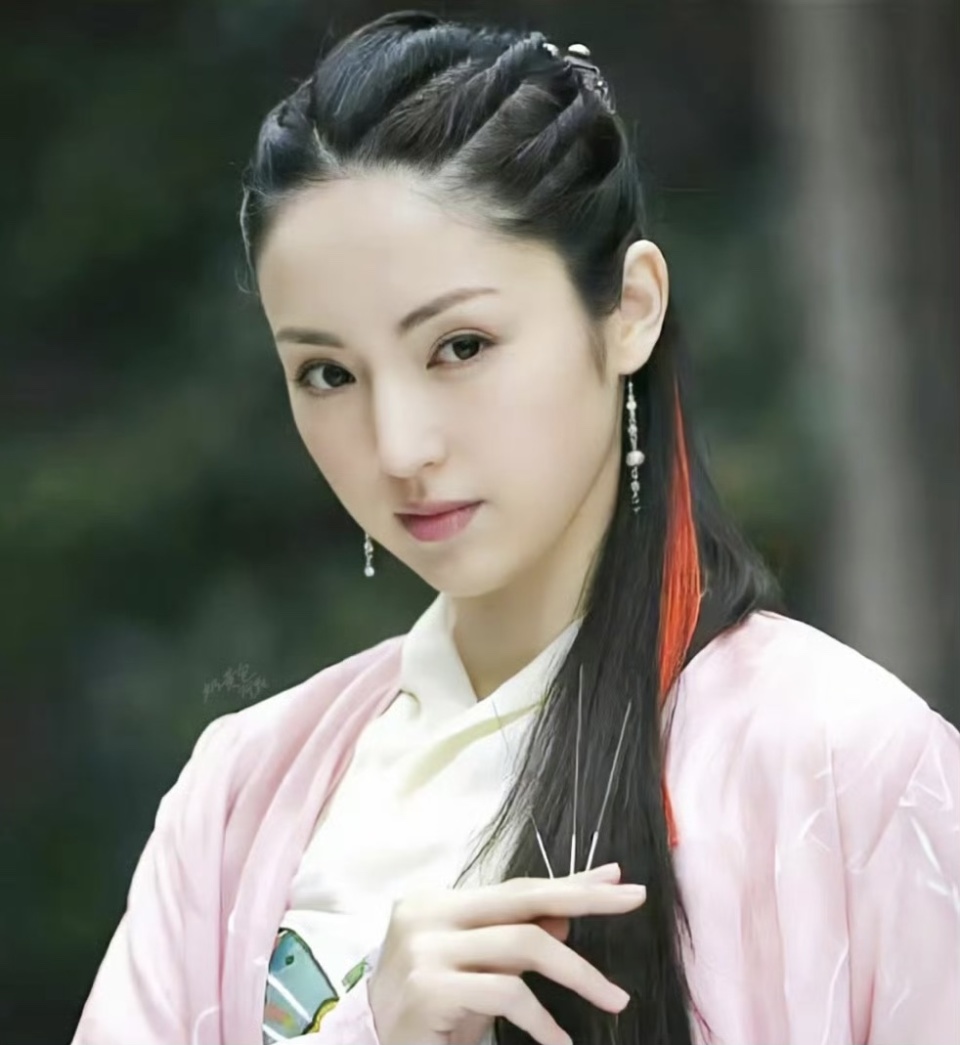 演完《雪花女神龙》演《柳舟记》,45岁的她长得太面善演反派你接受吗