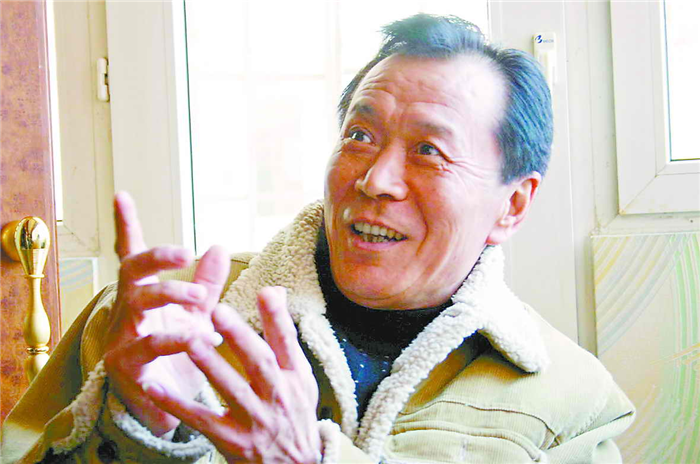 咱们的牛百岁40年男二号曾被诬陷入狱懒汉陈裕德去世多年