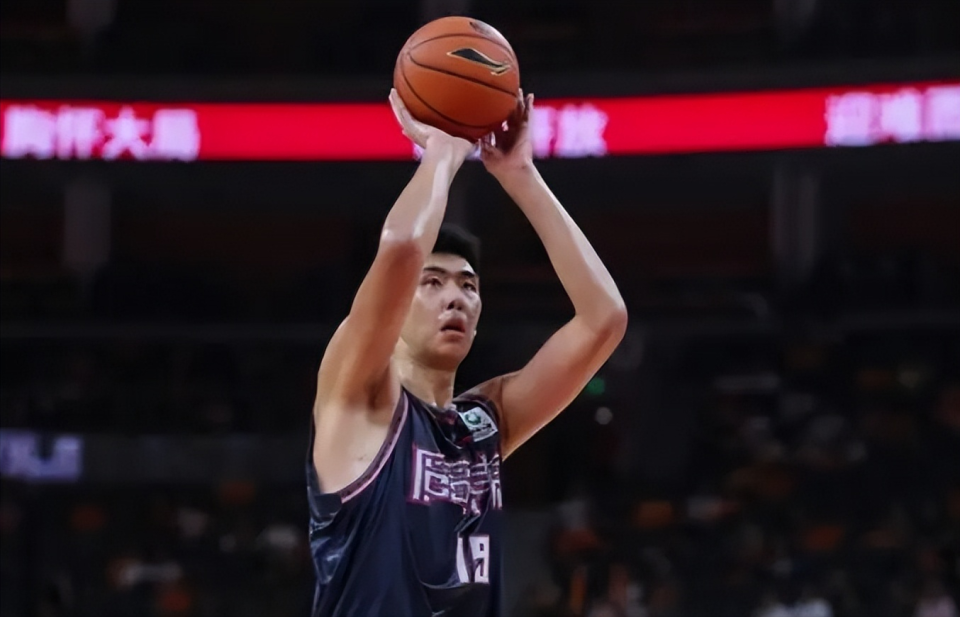 广东胜北京徐昕张皓嘉齐爆马尚蜕变双星太稳沃特斯划水