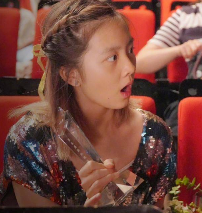 黄磊女儿被曝去美国名校留学,孙莉曾说:我要一直强迫她学习!-腾讯新闻