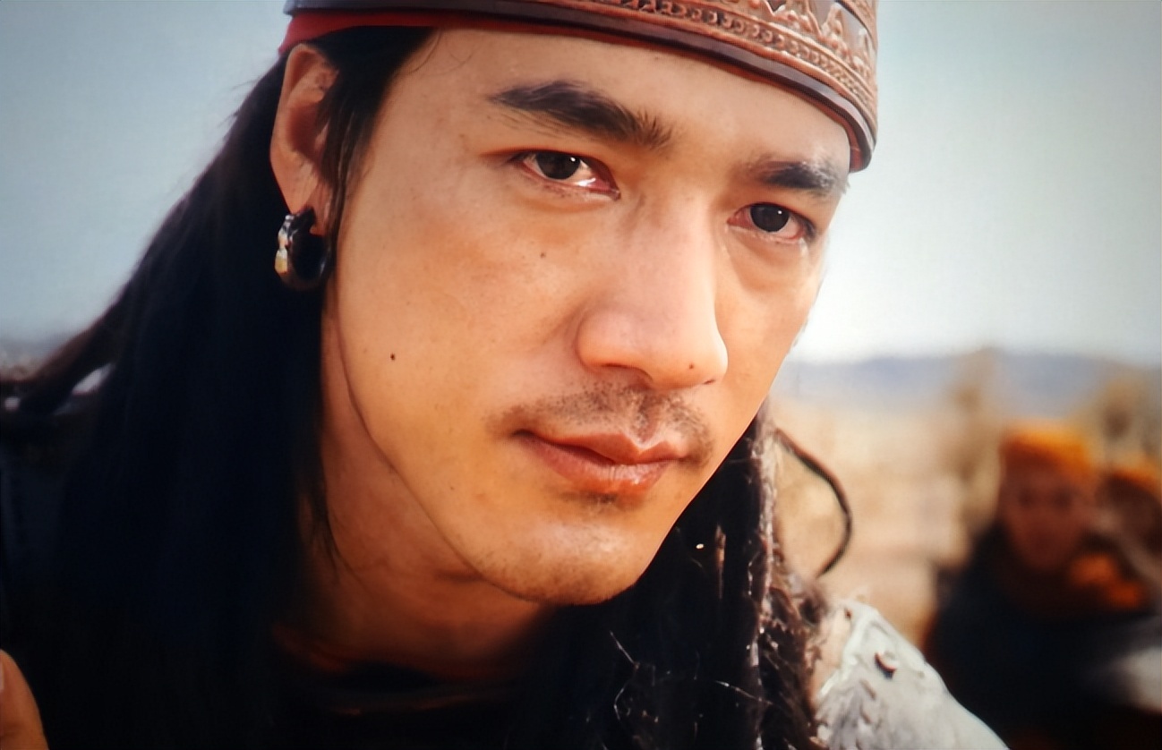 《鏢人》票房連續逆跌，吳京徹底不裝了，私心暴露的他，才是電影最大的彩蛋 - 