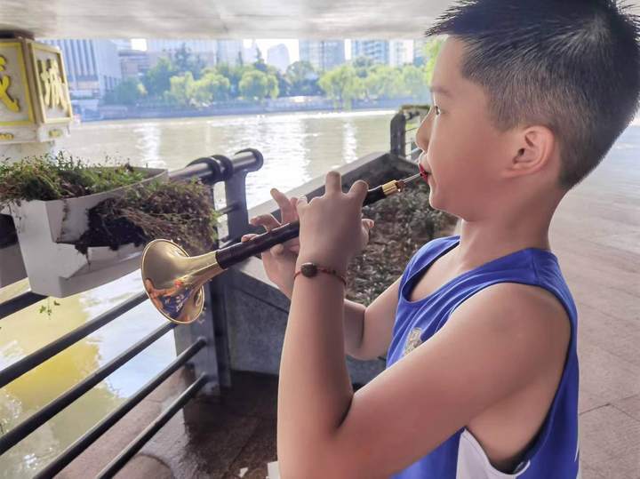 唢呐悄悄火进校园孩子们为何开始学这个冷门乐器