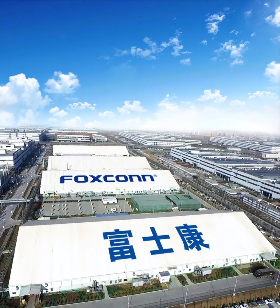 郑州富士康新动作:在河南投建新总部,10亿投资布局电动汽车产业