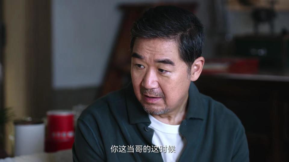 仅播2集,冲上全国第1,张国立成功让观众入坑,我真想站起来鼓掌