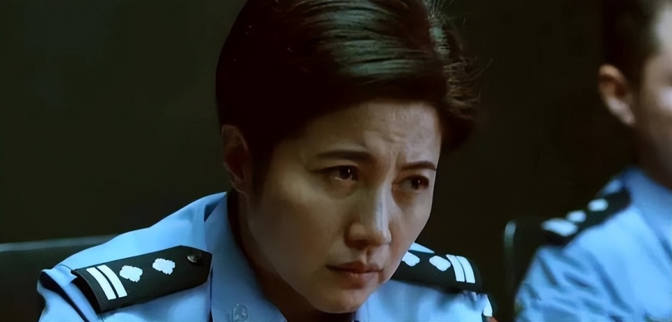 在电视剧《永不放弃》中,颜丙燕饰演的王现代一角深入人心.