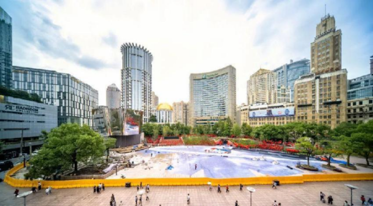 中秋国庆前夕,更新改造的南京东路世纪广场初露芳容_腾讯新闻