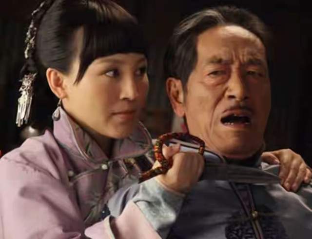 78歲戲骨逐夢演藝圈，娶小37歲的妻子生兒育女，王奎榮成配角傳奇 - 