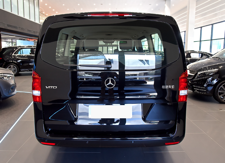 奔驰商务车预售!2.0t混动 9at,更大更豪华,现款24万