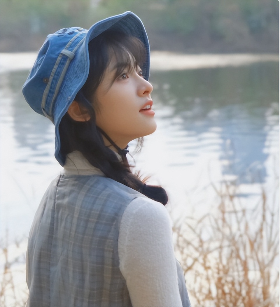 沈月算命说是"春耕的牛",对生日的期望很诚恳,热爱生活的女孩_腾讯