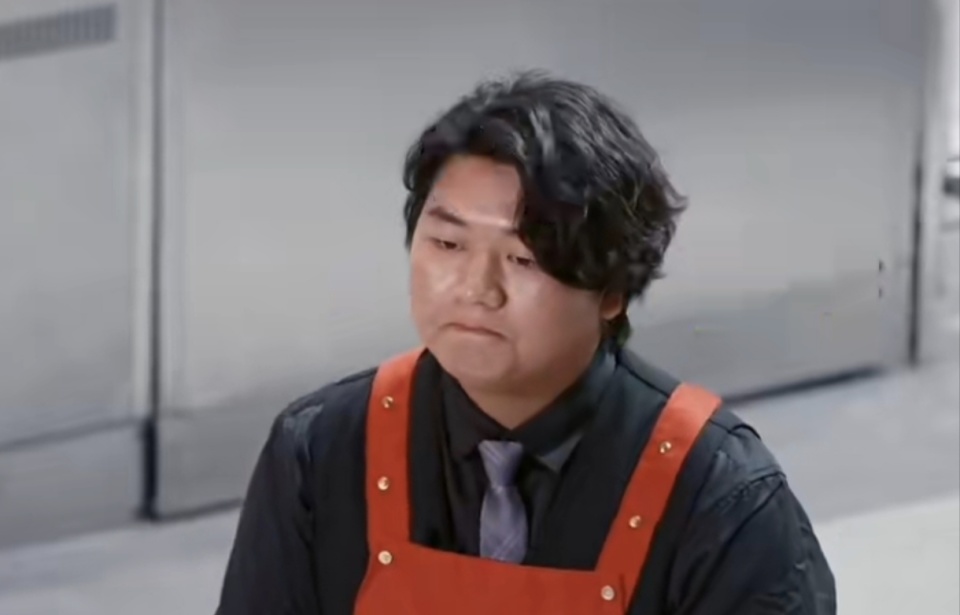 全红婵妈妈好朴实！吃咸鸭蛋稀饭，哥哥情商遭质疑，网友：给全妹丢脸