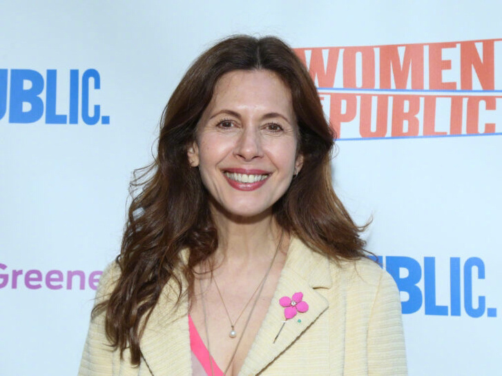 "寡姐"斯嘉丽·约翰逊首当导演 将执导剧情影片《了