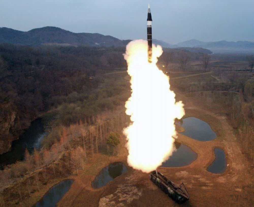 朝鲜火星快递成功试射,乘波体外形很亮眼,研发资金来自虚拟币?