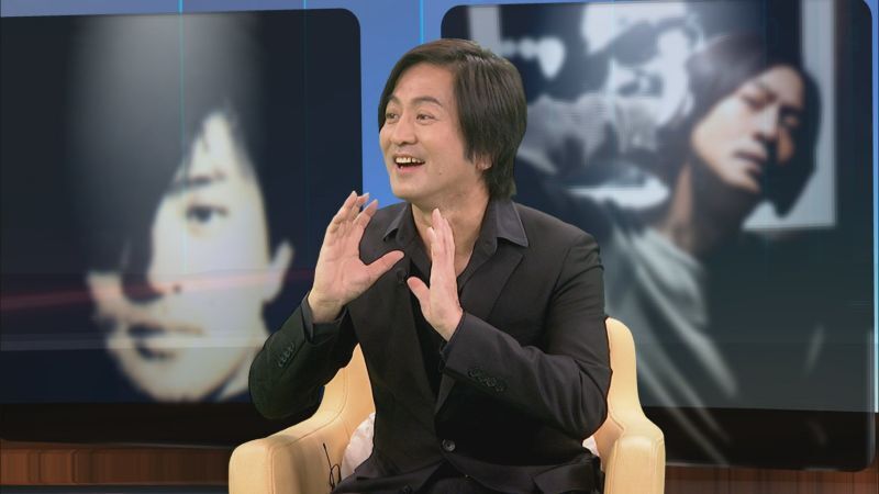 2002年,林嘉欣到香港发展,受到经纪公司"星皓"的老板王海峰力捧,两人