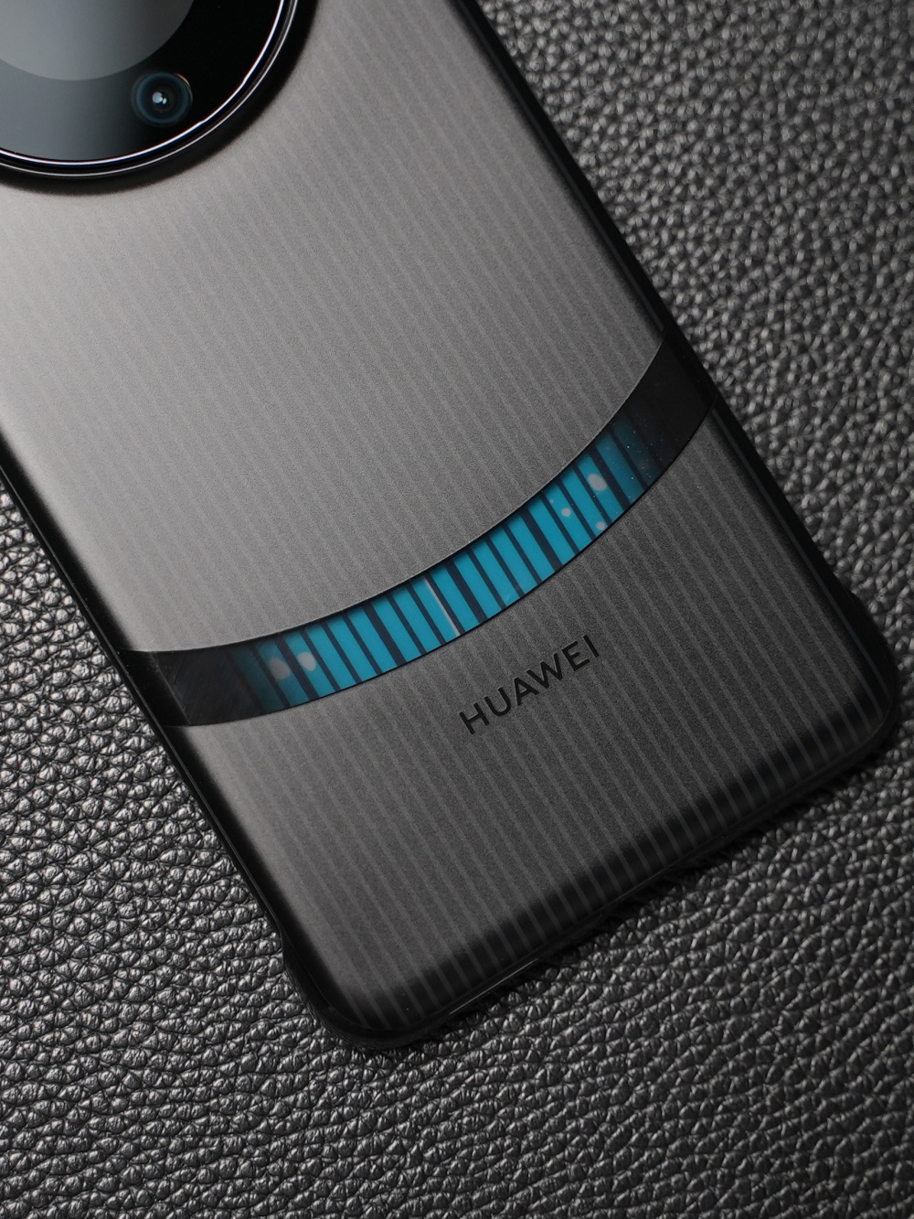 华为mate 60 pro 微泵液冷壳_腾讯新闻