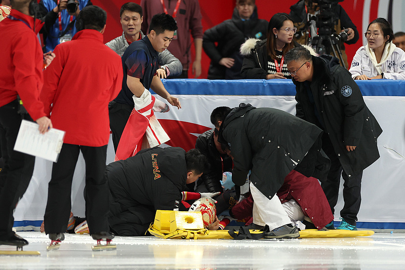 中国短道速滑队：王晔伤情较重，已送医治疗