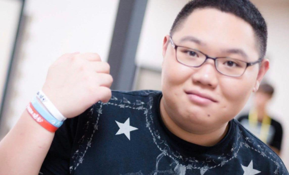 PDD为何停播至今？从父亲车祸到斗鱼动荡，他经历了什么？_腾讯新闻