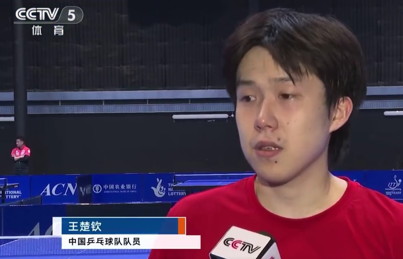 又被王楚欽的話帥到了！備戰倫敦世乒賽接受採訪他放狠話：誰能穩贏我們？反正我不信 - 