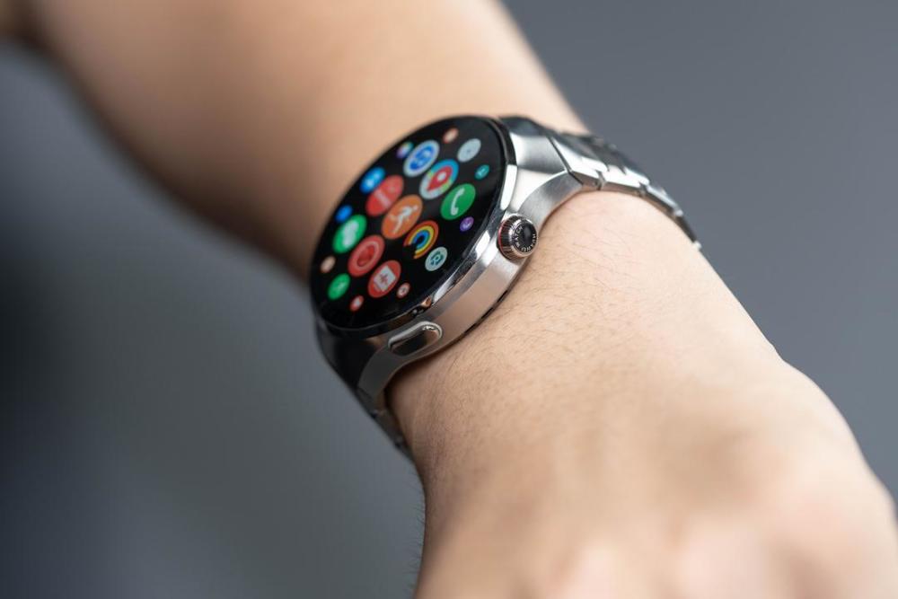 华为watch 4 pro:都第四代了,智能手表怎么做到独一无二?_腾讯新闻
