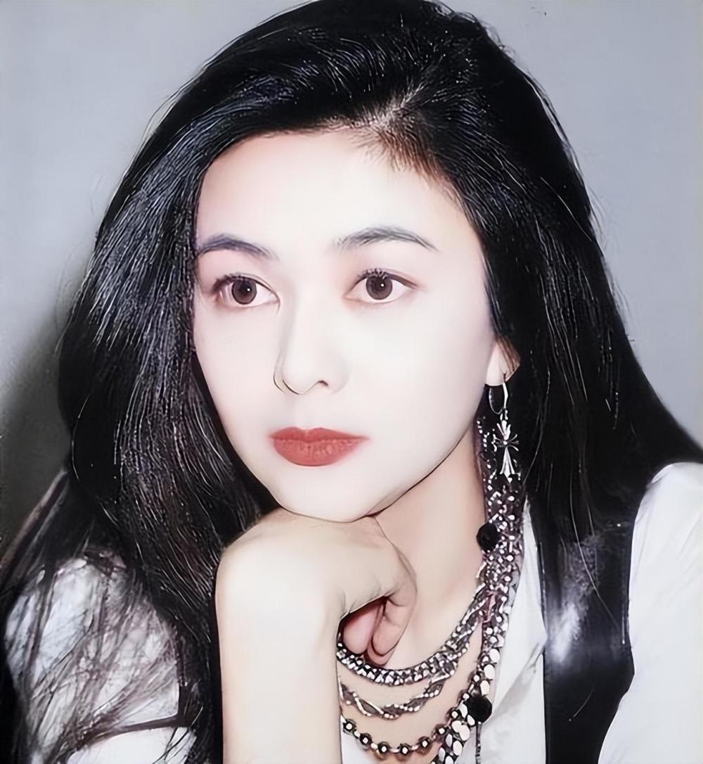 成龙大哥的花心情史,为何林凤娇成了最后的赢家?插图17