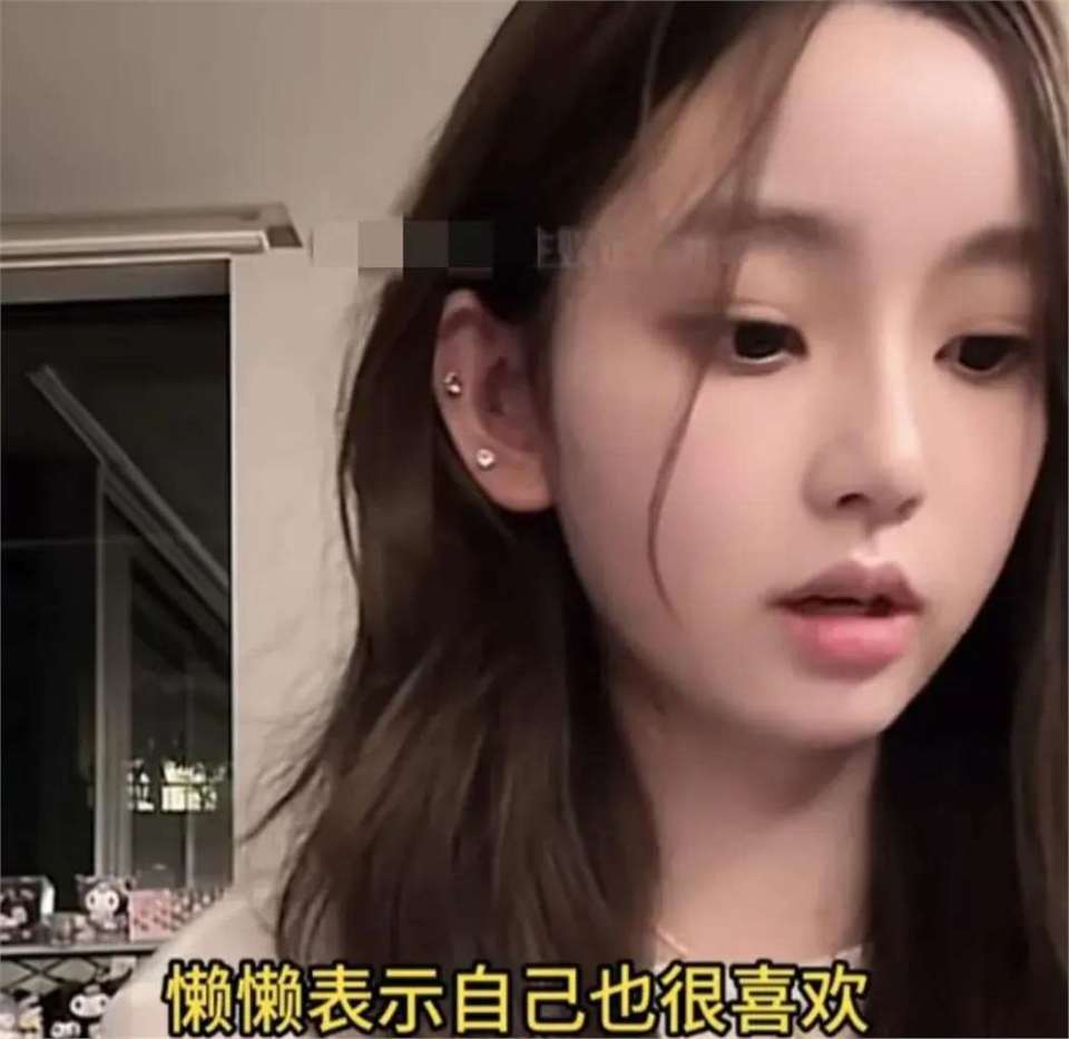 懒懒回日本宣示主权，连换8套衣服又美又嫩，难怪王思聪没变心！_腾讯新闻