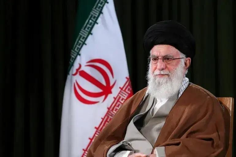 伊朗总统坠机遇难引爆全球,看完伊朗国家架构,就明白根本不会乱